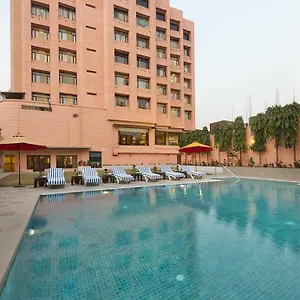 Hindusthan International, Bénarès